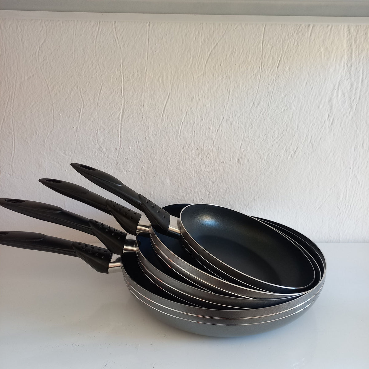 Set de 4 poêles antiadhésives